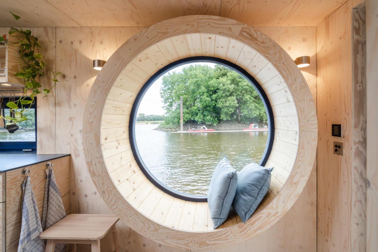 Hausboot Ahoi Hochwertiges Hausboote Mit Grosser Terrasse Und Kamin * Amburgo