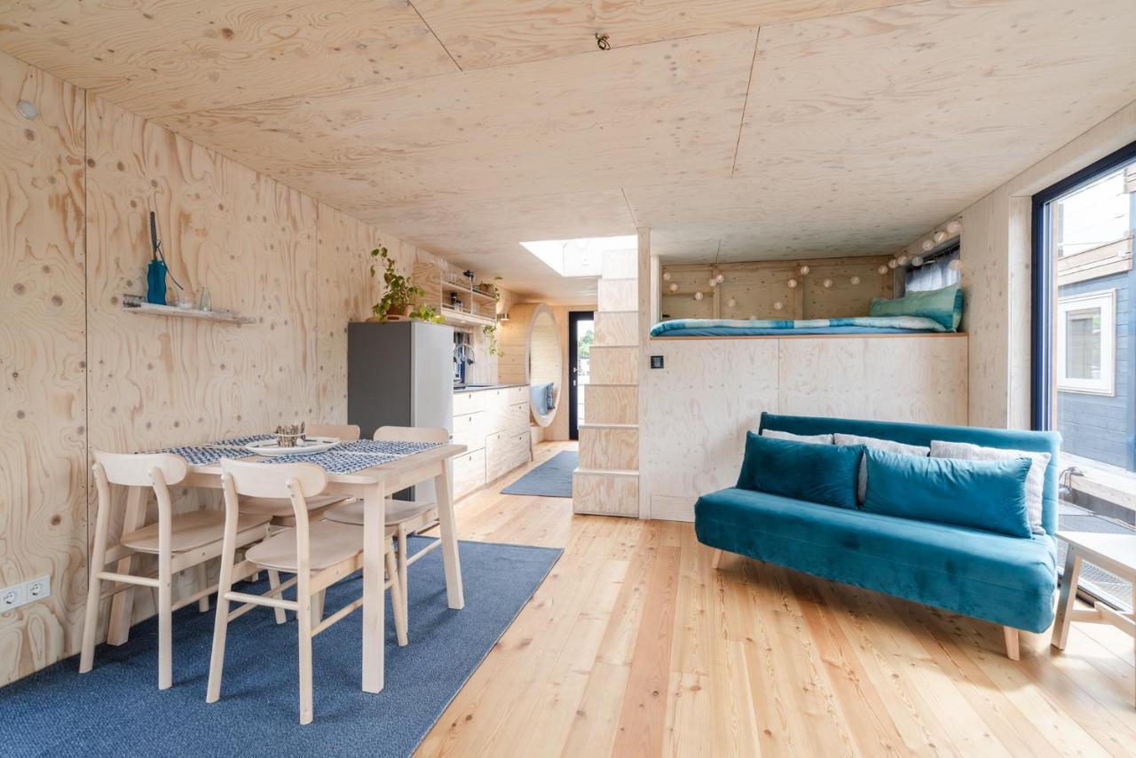 Hausboot Ahoi Hochwertiges Hausboote Mit Grosser Terrasse Und Kamin *