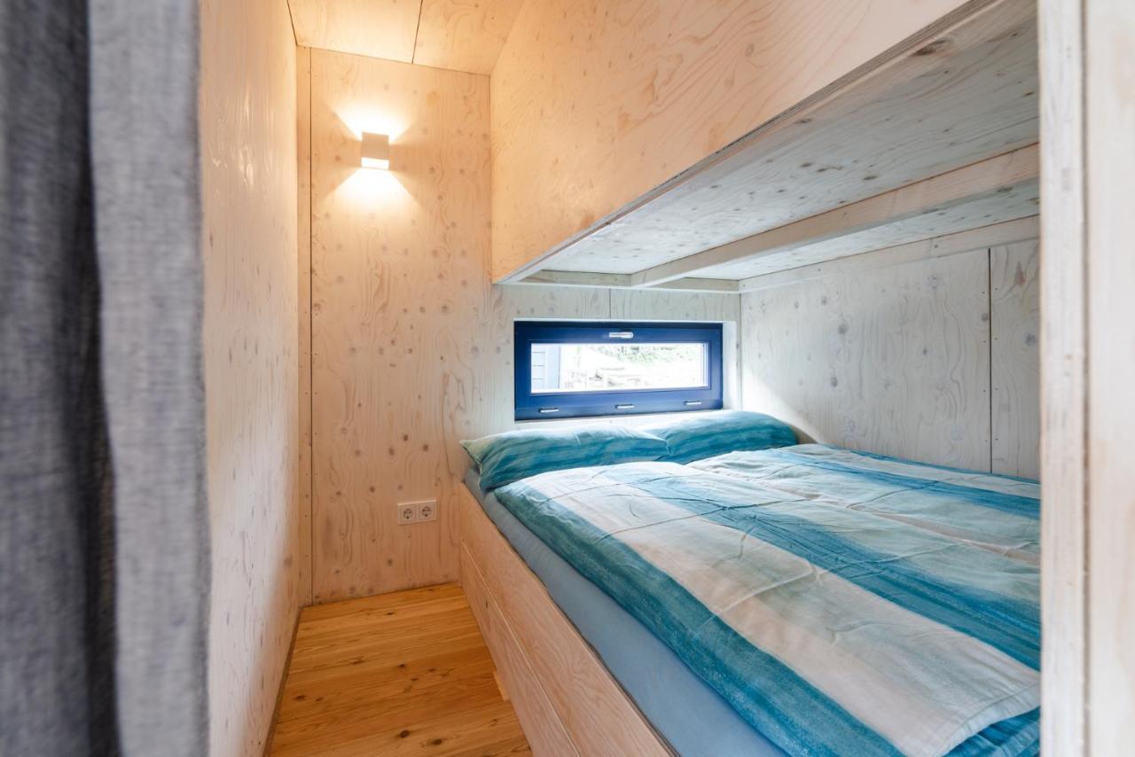 Hausboot Ahoi Hochwertiges Hausboote Mit Grosser Terrasse Und Kamin Ботель Гамбург